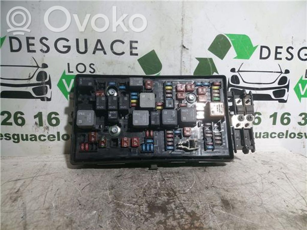 Módulo de fusible   A20DTH,1327588206