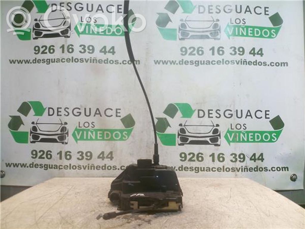 Nissan Primera Cerradura de puerta delantera 
