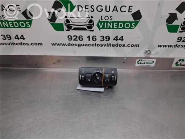 Light switch   30739413,4066312