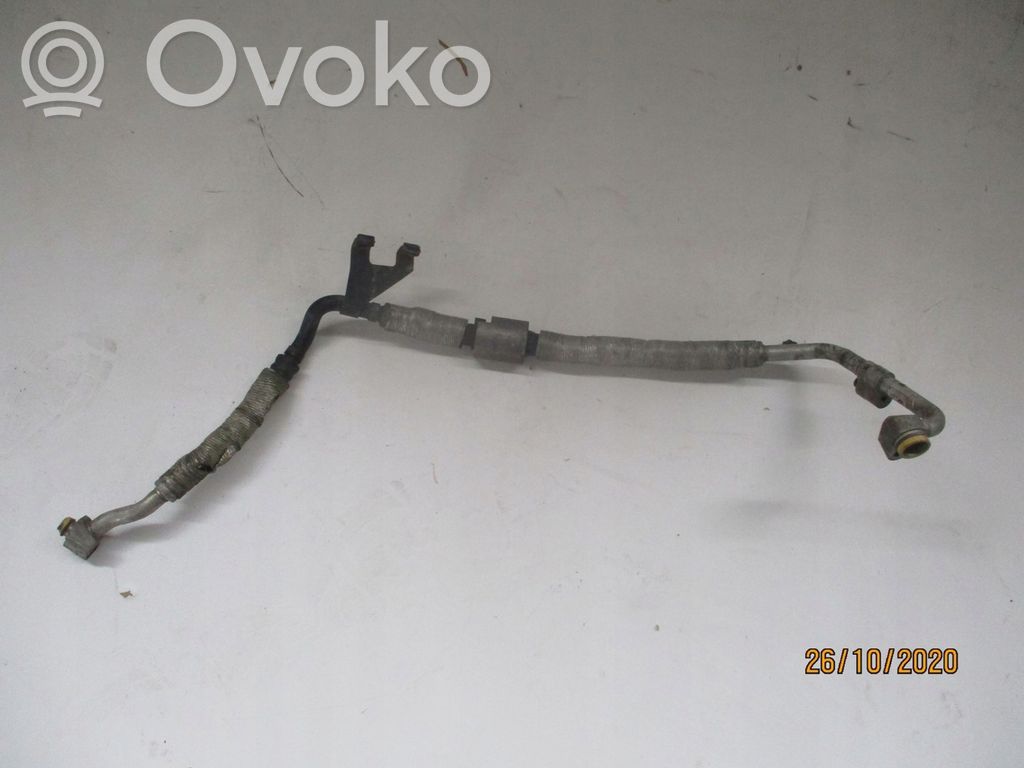BMW 7 E65 E66 Ilmastointilaitteen putki (A/C) 
