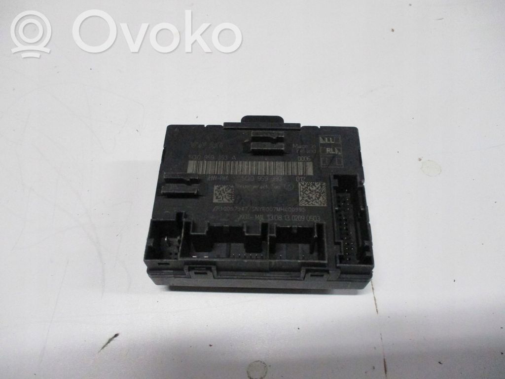 Volkswagen Golf VII Door control unit/module 