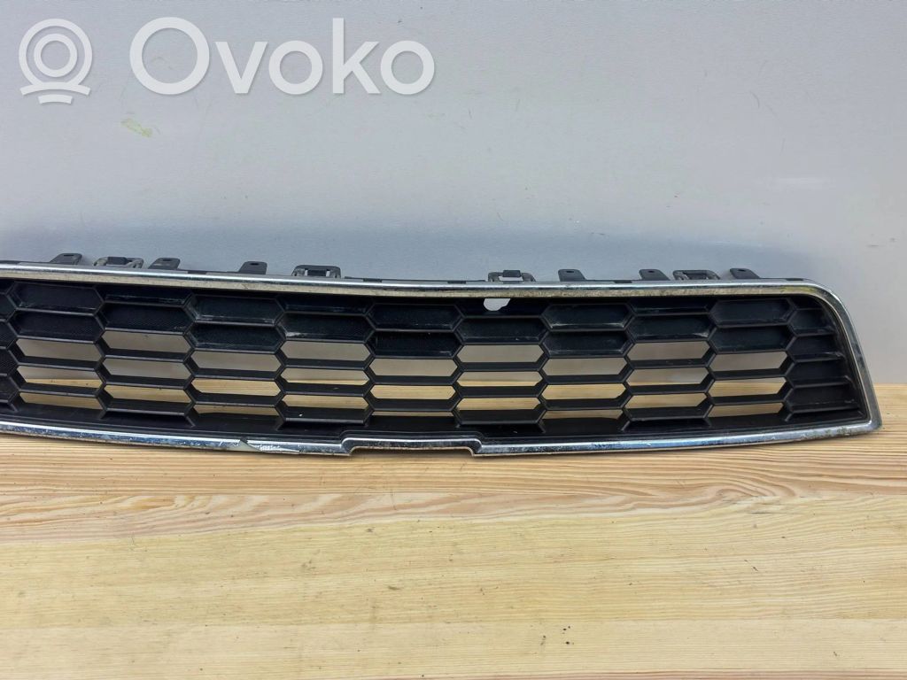 Chevrolet Aveo Rejilla delantera 