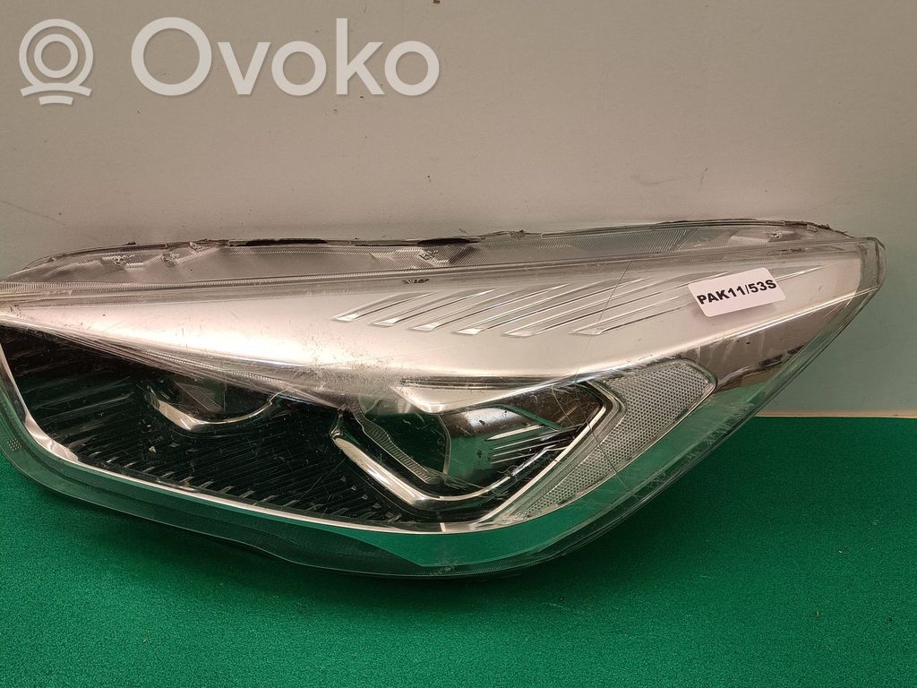 Ford Kuga II Priekinis žibintas 