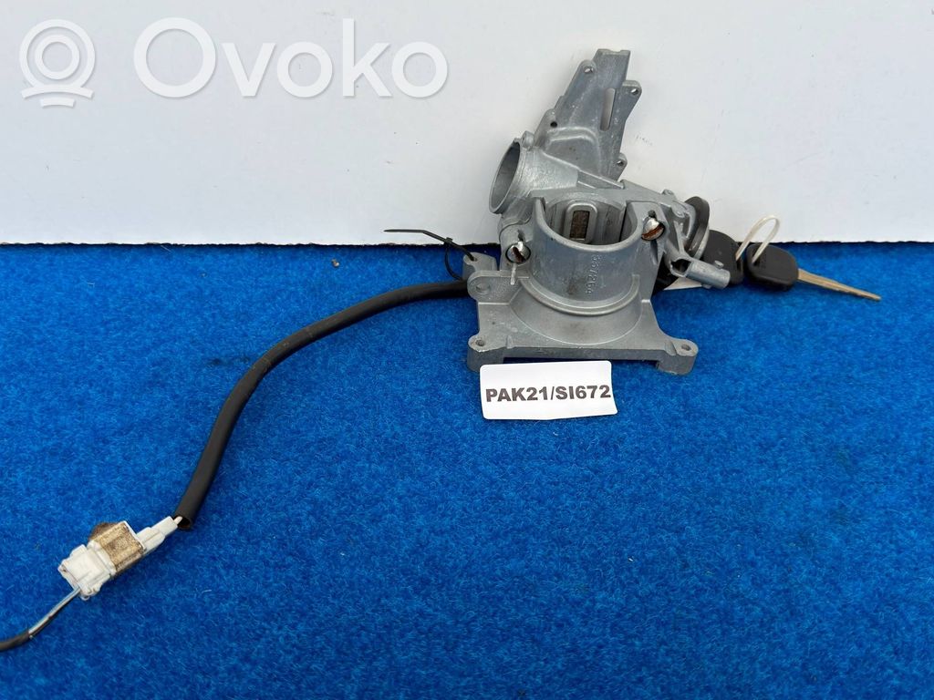 Mitsubishi Space Wagon Užvedimo spynelė 