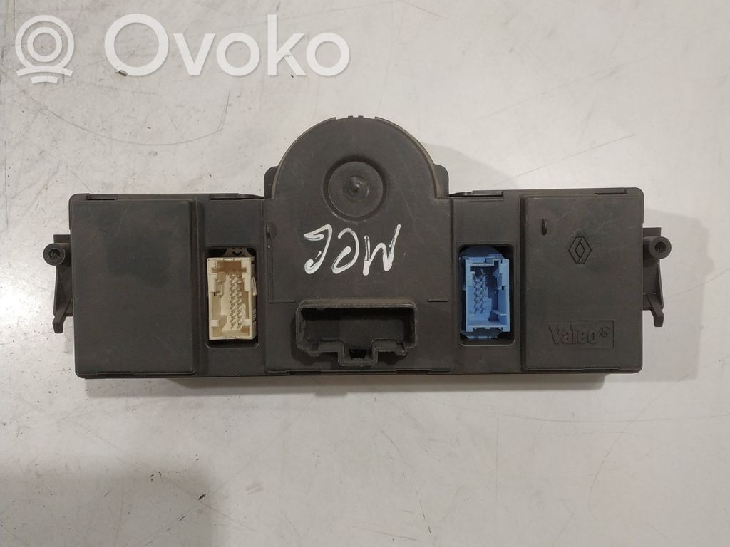 Renault Megane II Climate control unit 