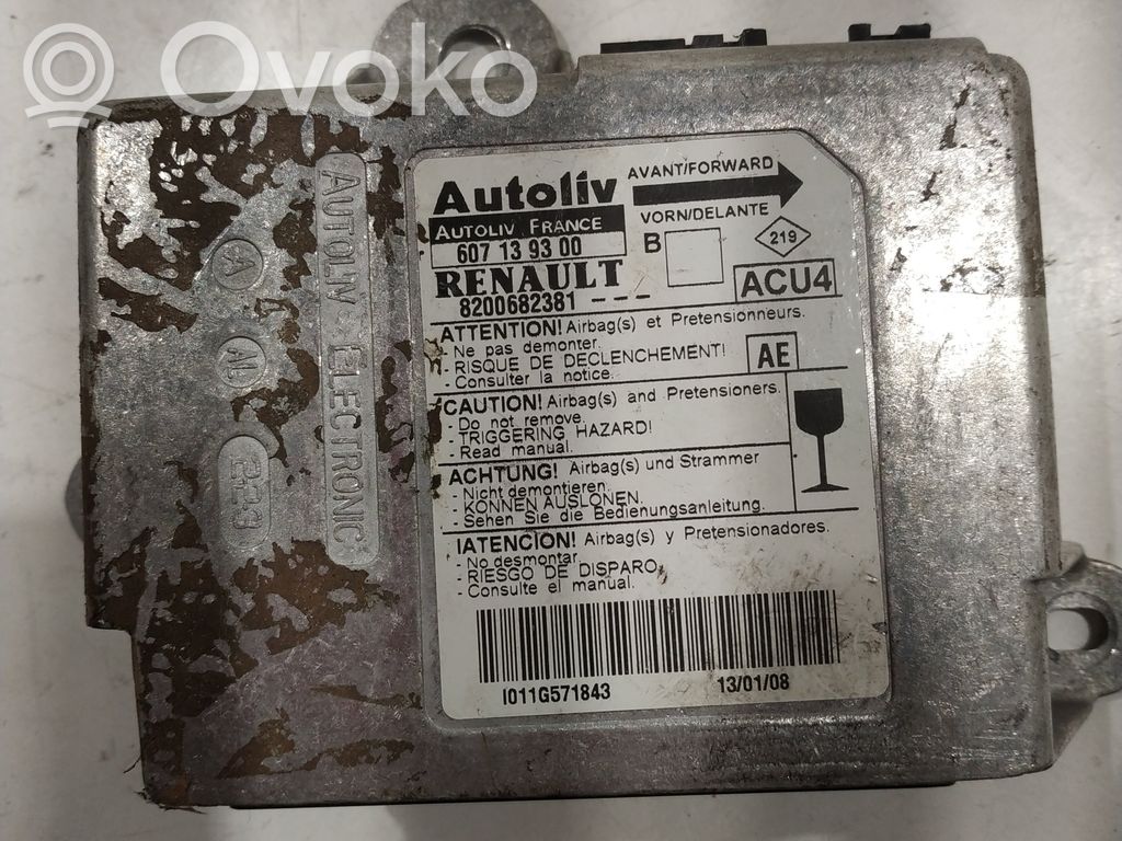Renault Megane II Airbag control unit/module 