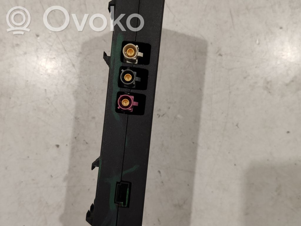Peugeot 607 Aerial antenna amplifier 