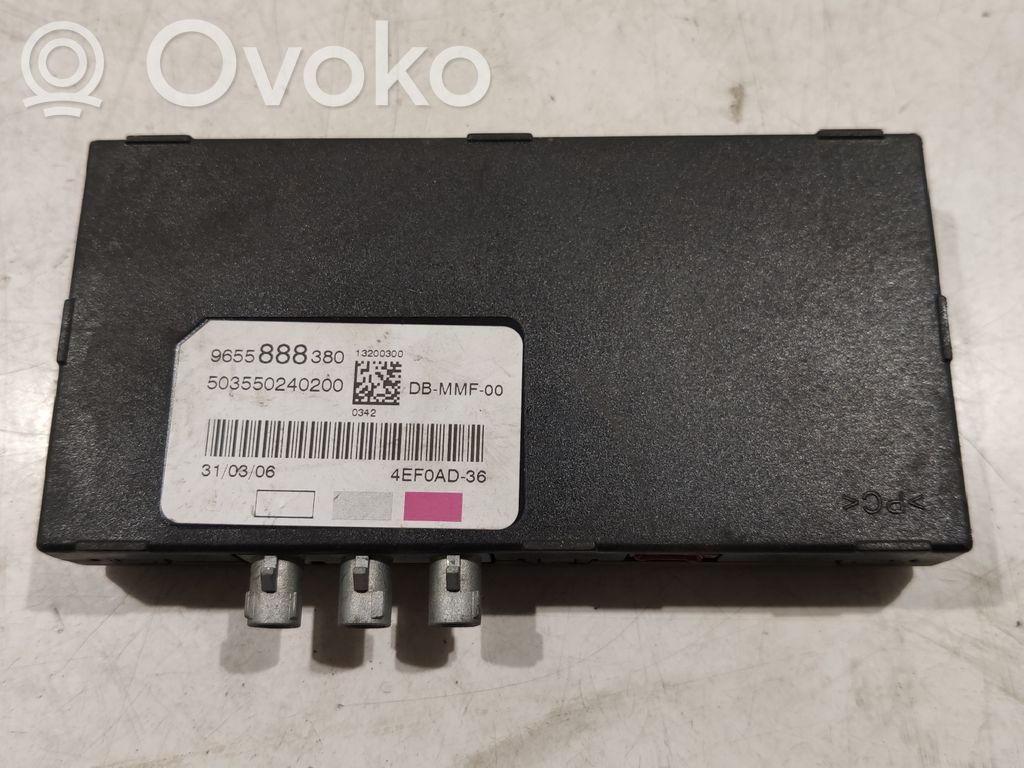 Peugeot 607 Antenos stiprintuvas 