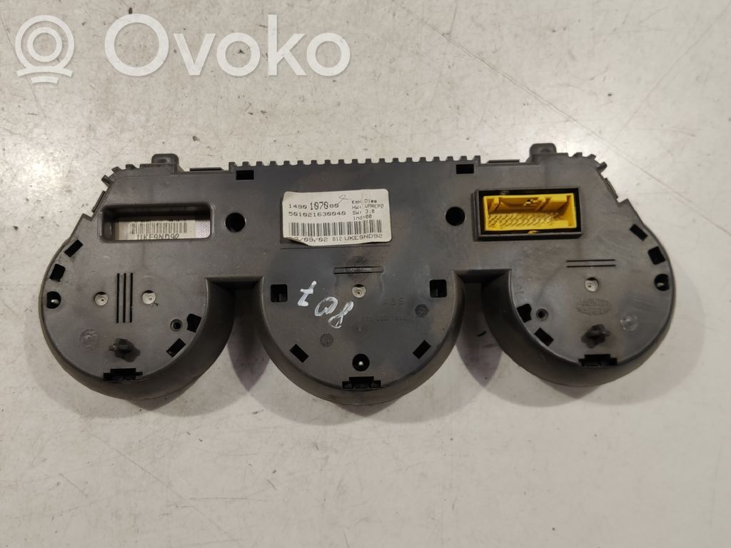Peugeot 807 Speedometer (instrument cluster) 