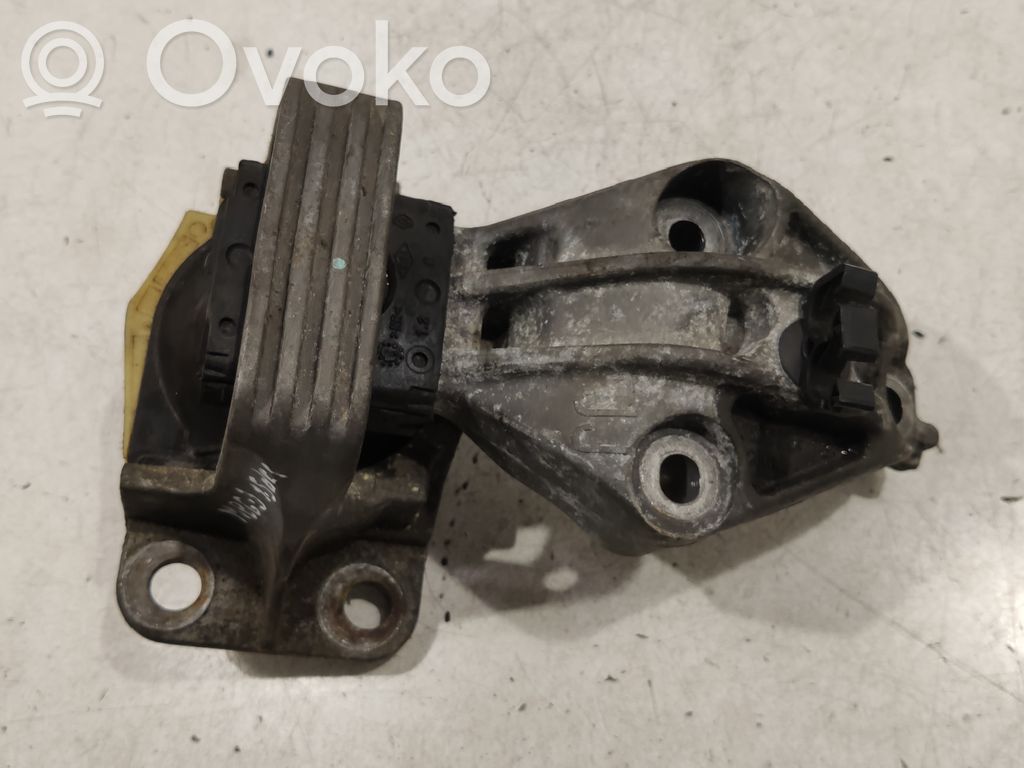Renault Megane III Engine mount bracket 