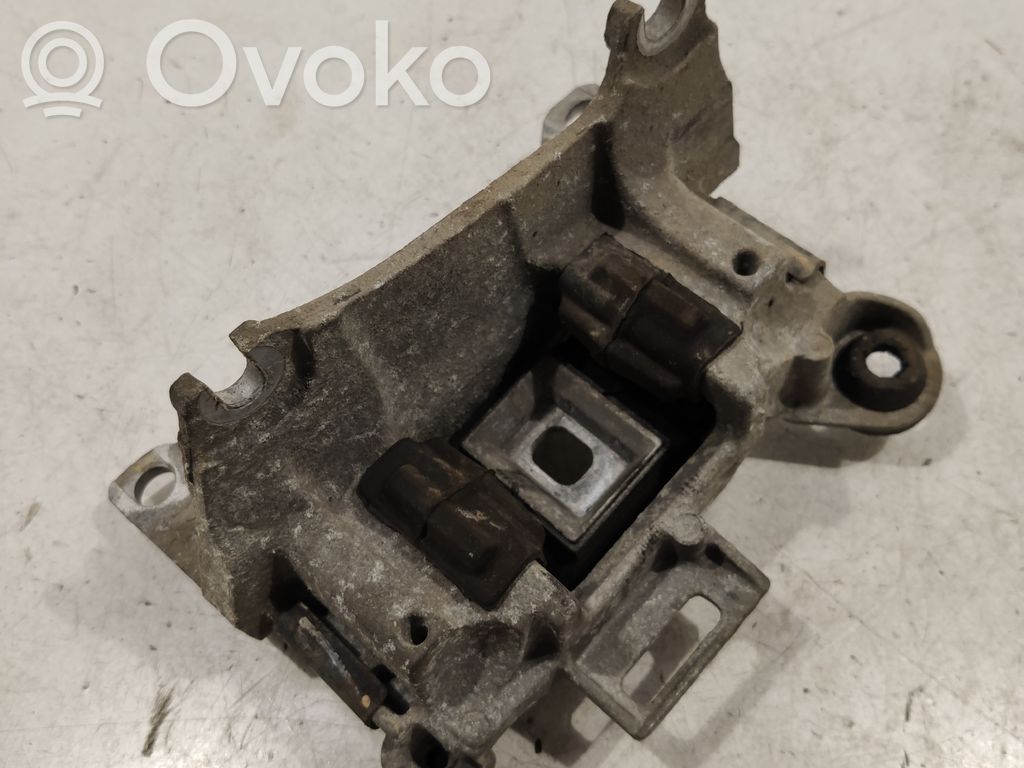 Renault Megane III Engine mount bracket 