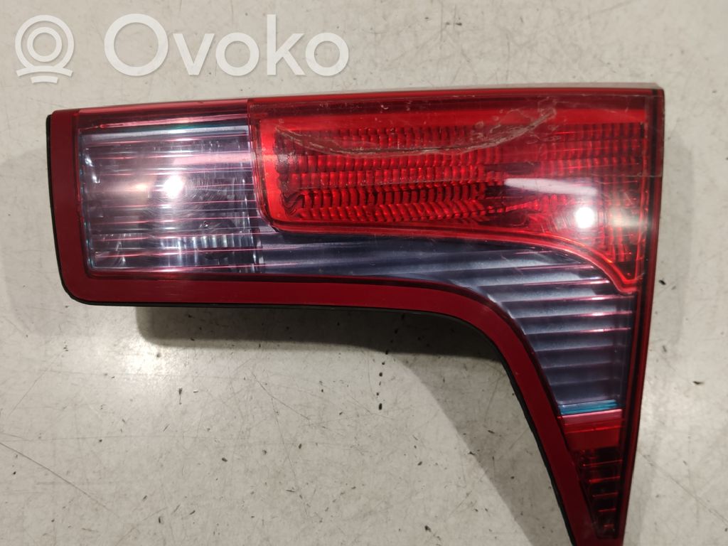 Citroen C5 Galinis žibintas dangtyje 