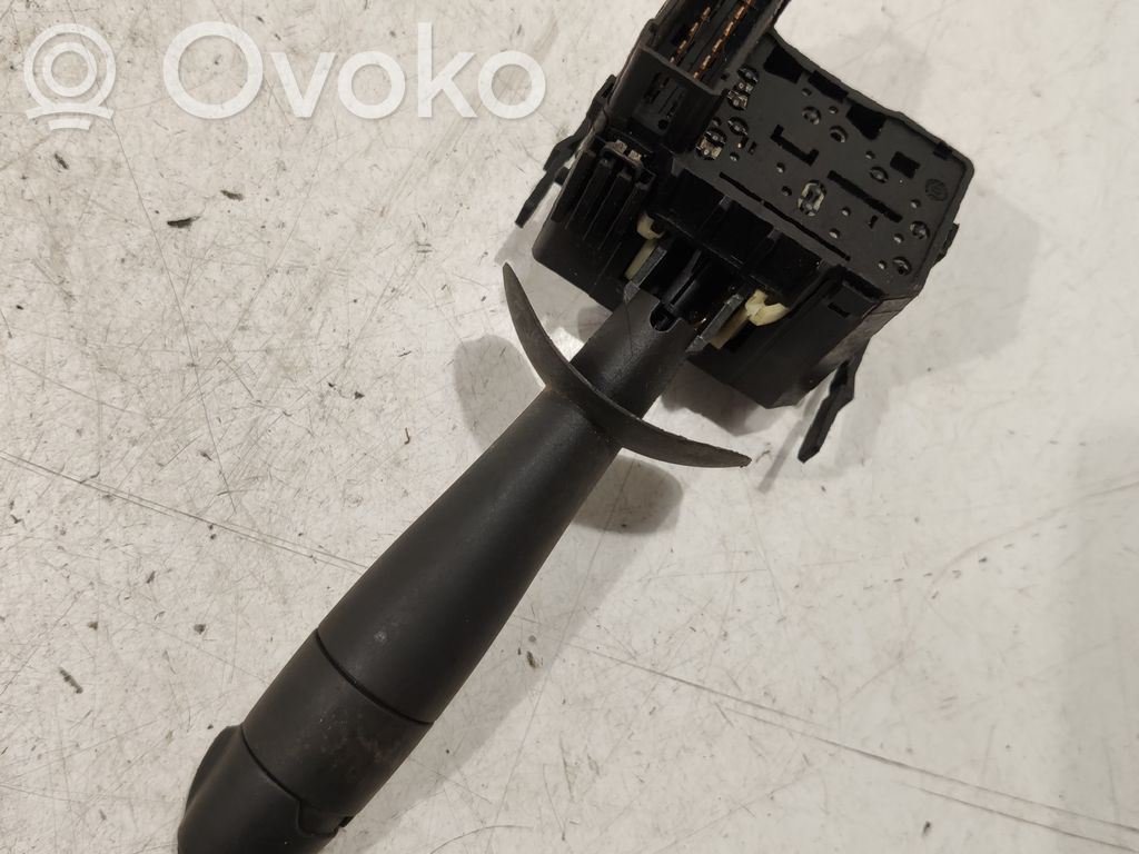 Renault Laguna II Wiper control stalk 