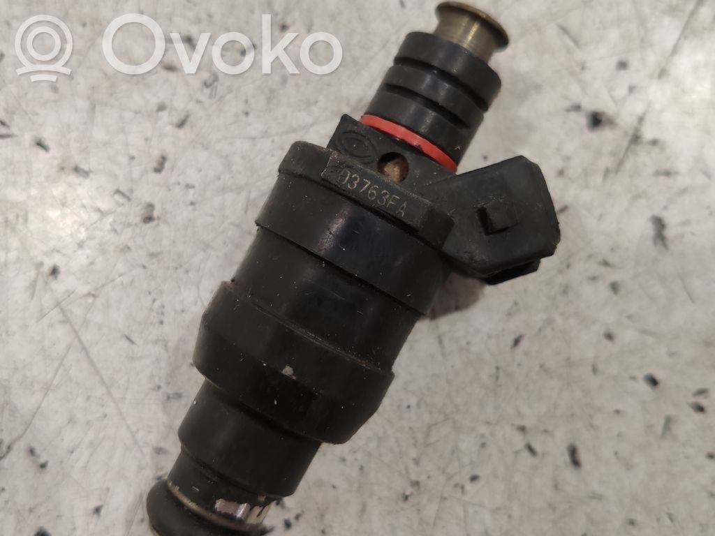 BMW 7 E38 Fuel injector 