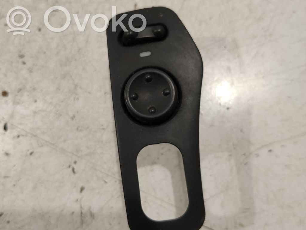 Wing mirror control module