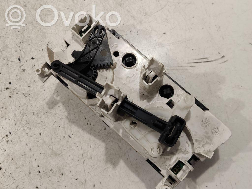 Citroen C3 Picasso Climate control unit 