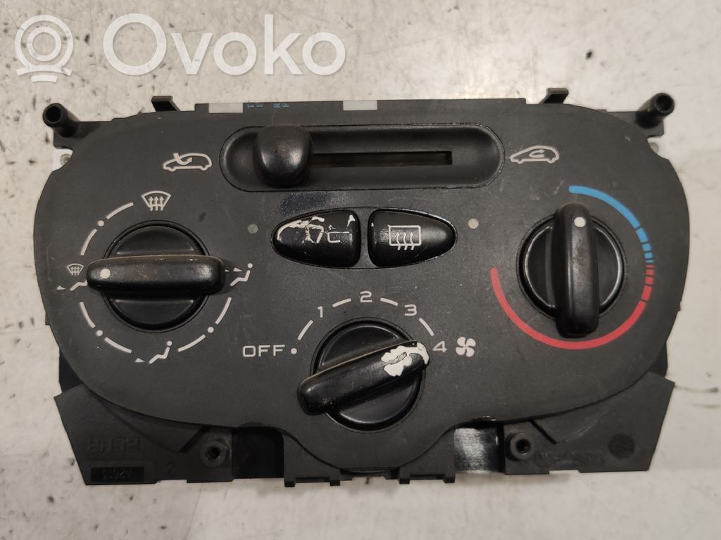Peugeot 206 Climate control unit 