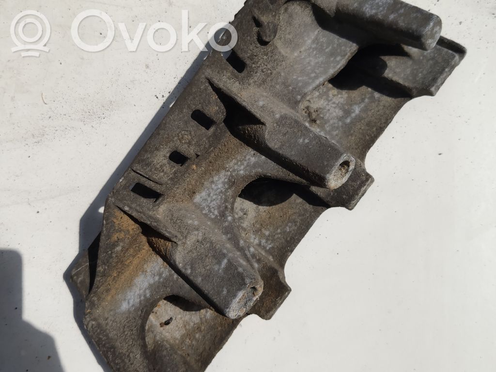 Engine mounting bracket   7700110112