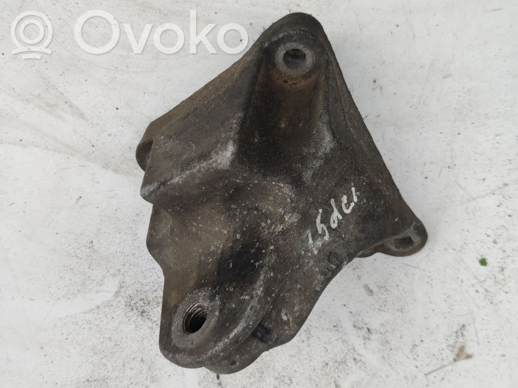 Renault Megane II Engine mounting bracket 