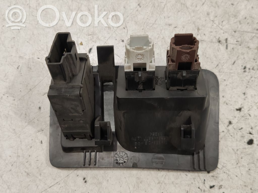 Peugeot 607 Headlight level height control switch 