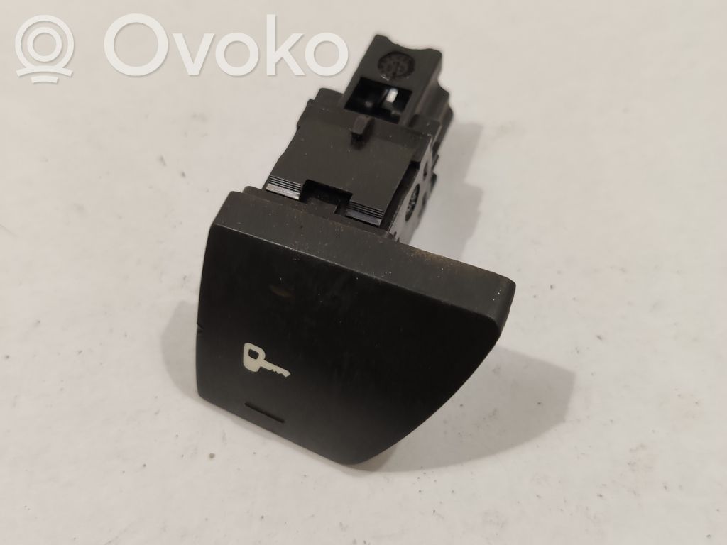 Peugeot 307 Central locking switch button 