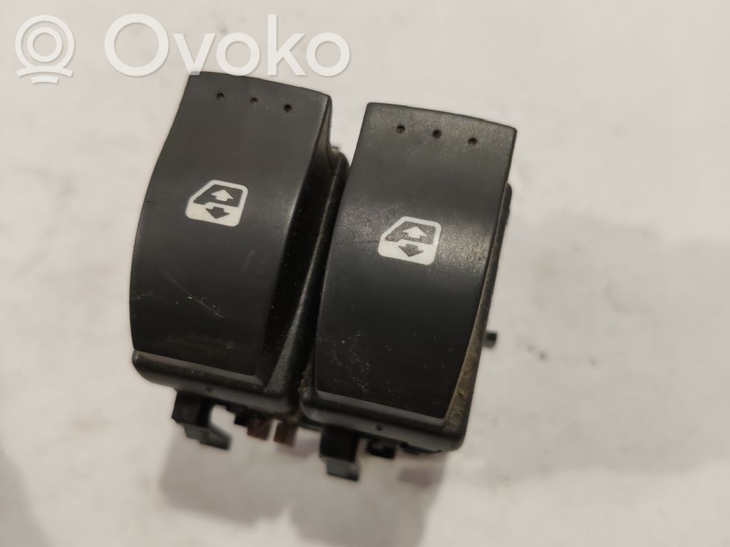 Renault Laguna II Electric window control switch 
