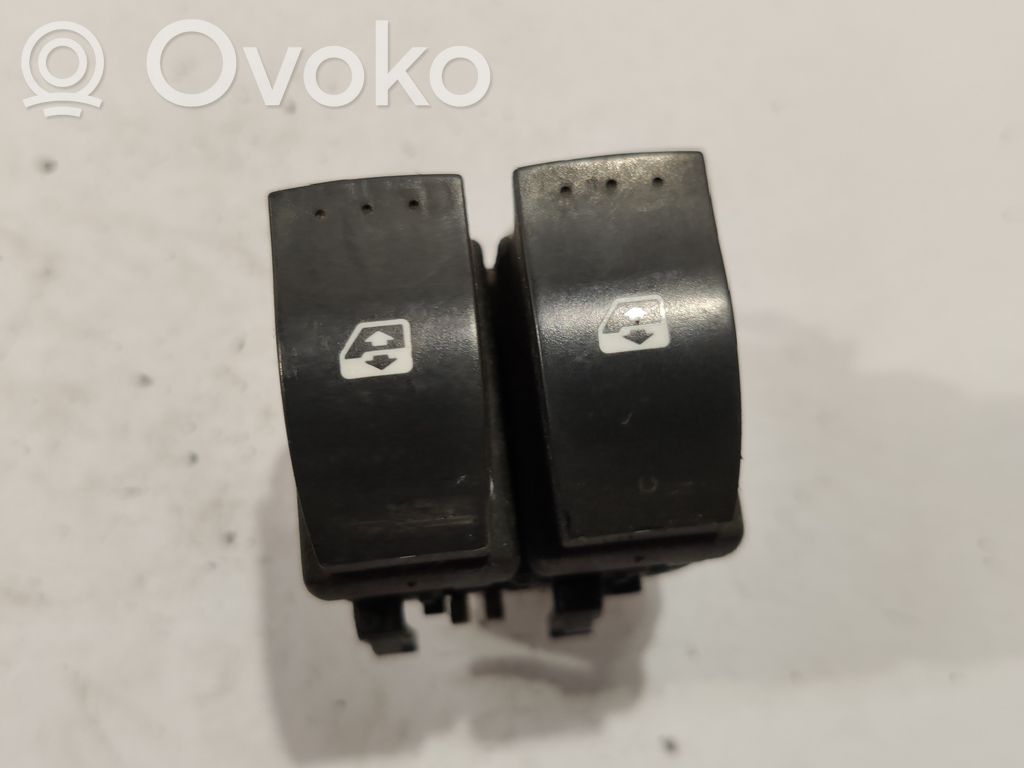 Renault Laguna II Electric window control switch 