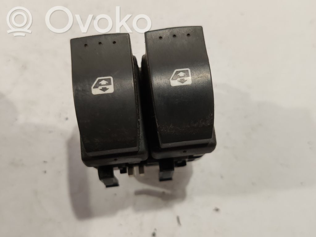 Renault Laguna II Electric window control switch 