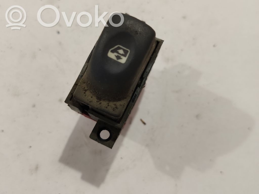 Renault Espace III Electric window control switch 
