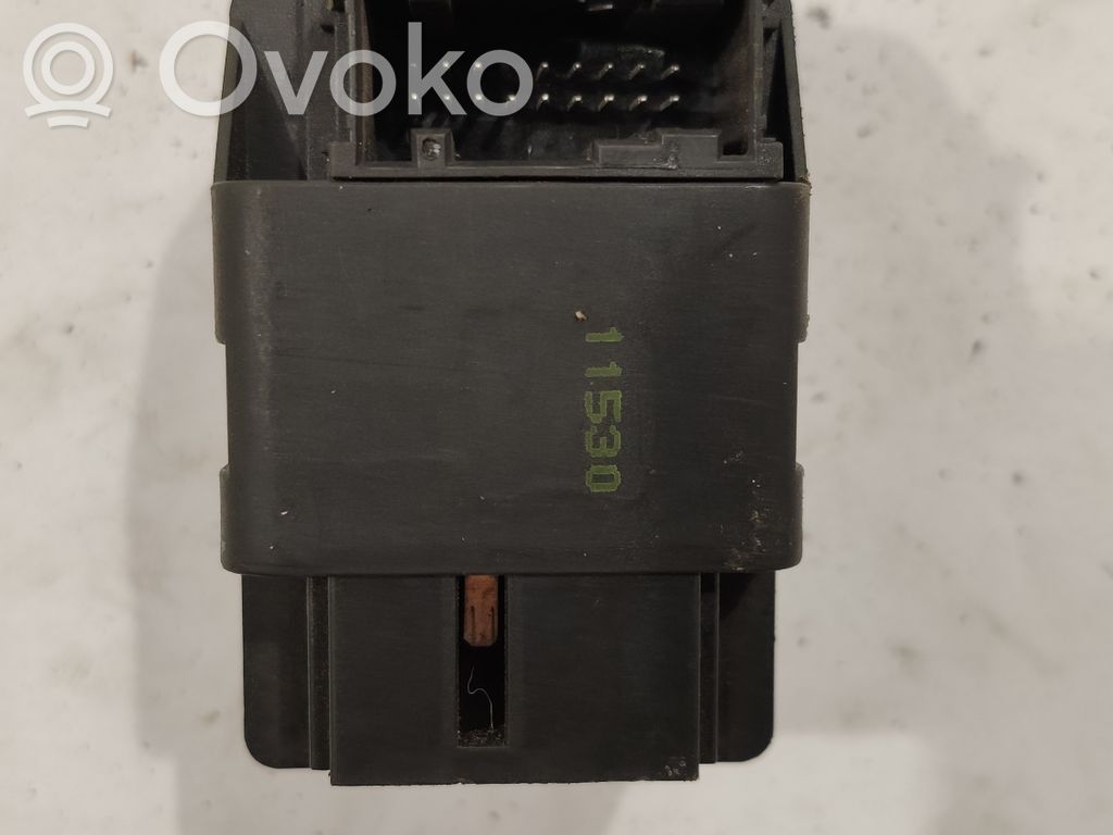 Peugeot 206 Electric window control switch 