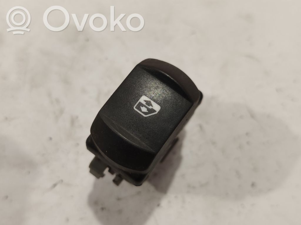 Renault Megane II Electric window control switch 