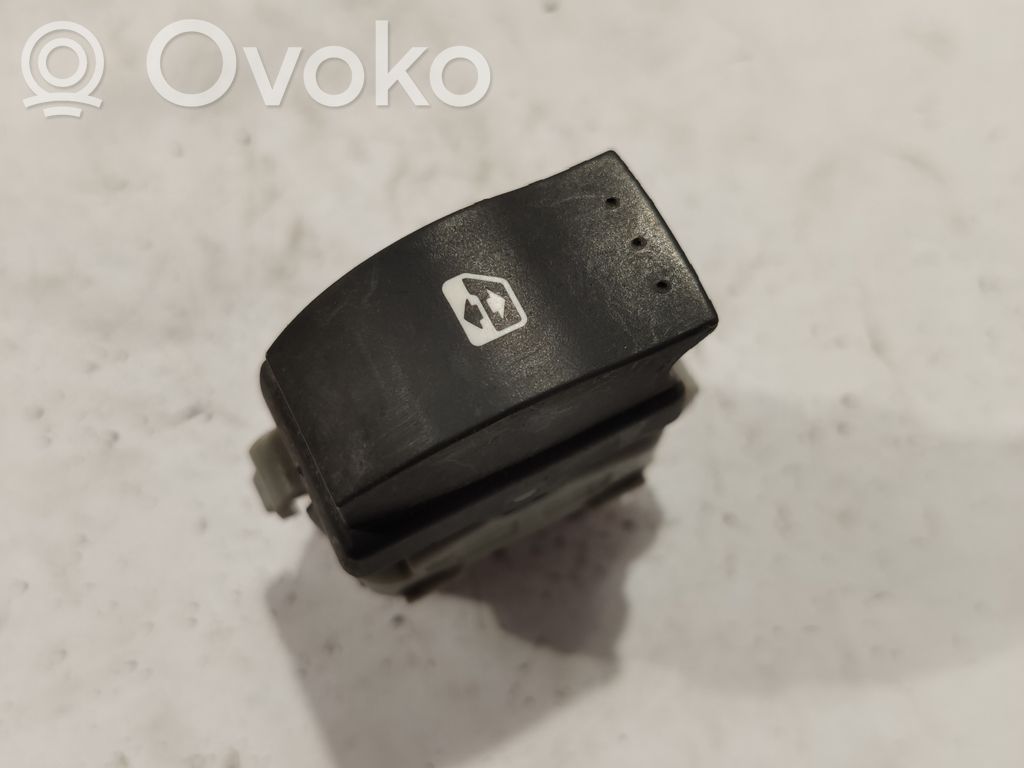 Renault Master III Electric window control switch 