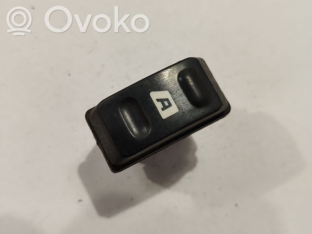 Citroen Xsara Picasso Electric window control switch 