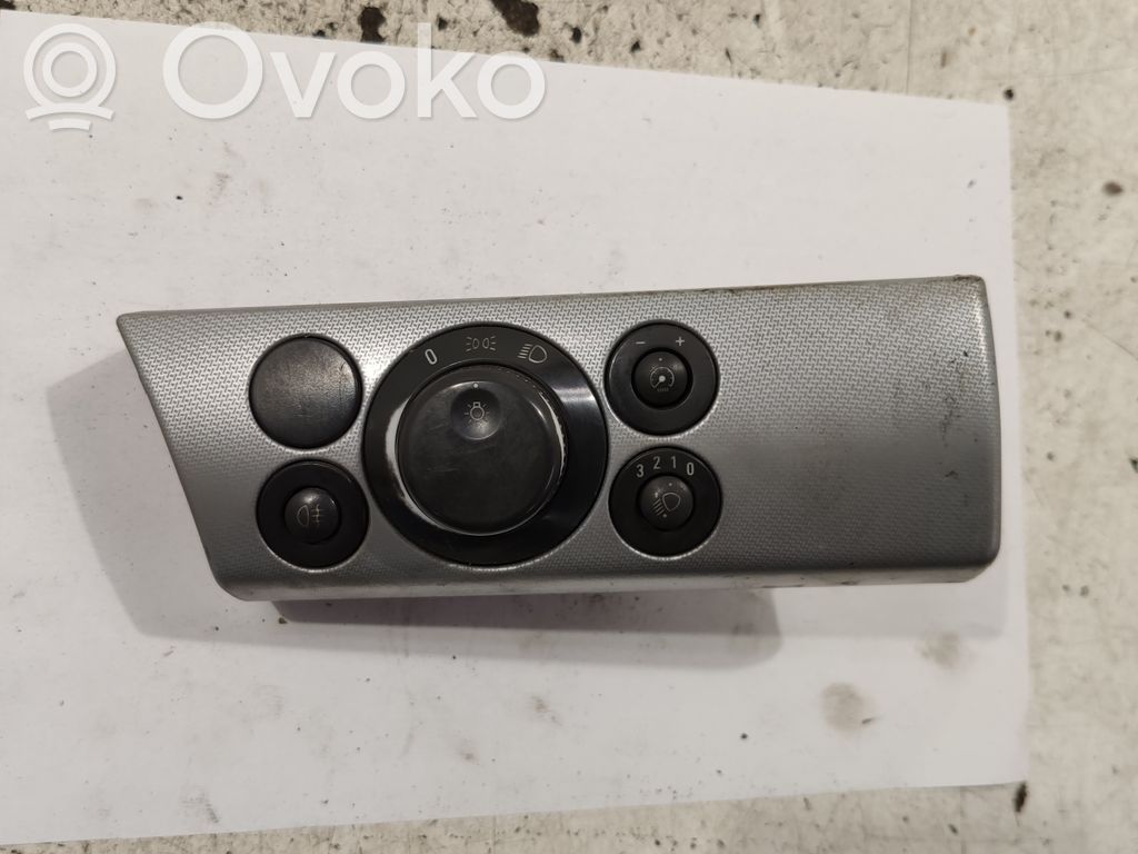Opel Astra H Light switch 