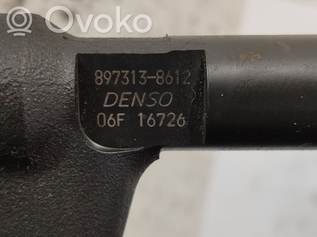 Opel Astra H Fuel injector 