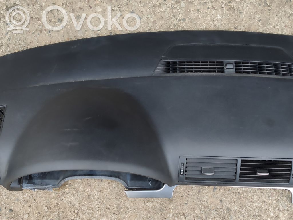 Audi A4 S4 B7 8E 8H Panelė 