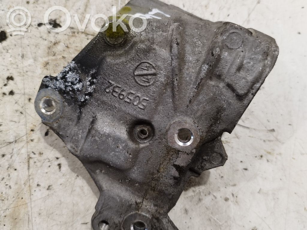 Citroen Berlingo Fuel filter bracket/mount holder 