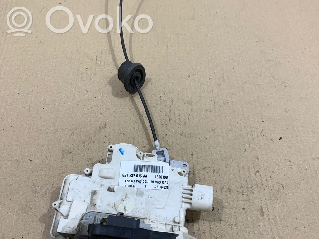 Audi A4 S4 B7 8E 8H Zamek drzwi przednich 