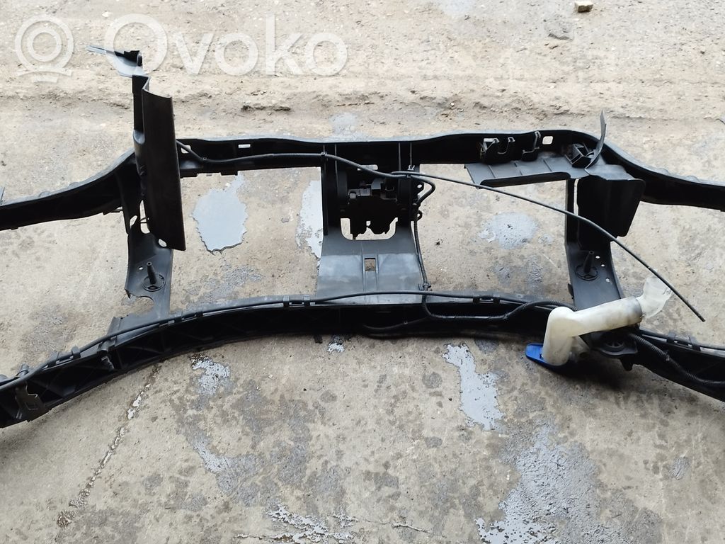 Ford Galaxy Viršutinė dalis radiatorių panelės (televizoriaus) 