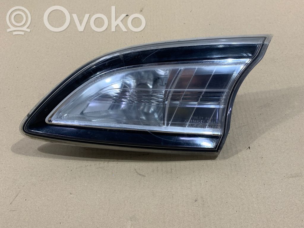 Mazda 3 II Takaluukun takavalot 