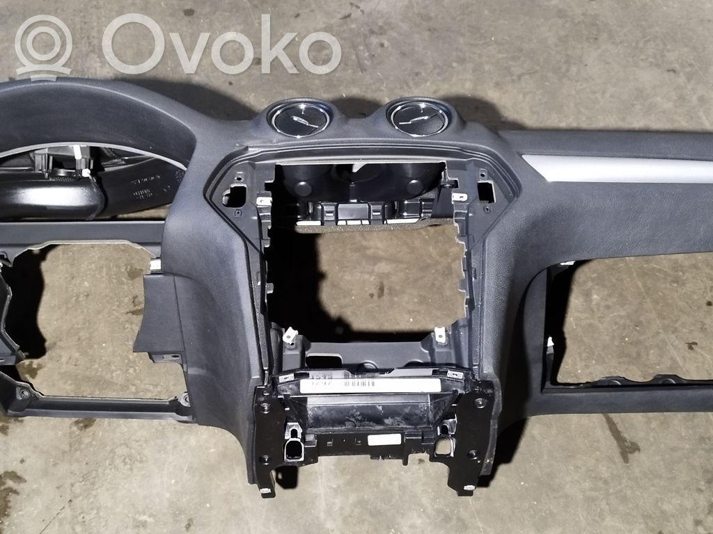 Ford Mondeo MK IV Deska rozdzielcza 