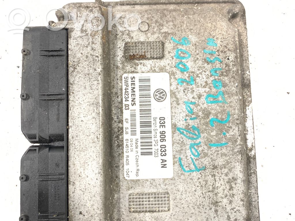 Skoda Fabia Mk2 (5J) Engine control unit/module 