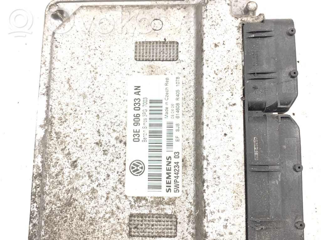 Skoda Fabia Mk2 (5J) Engine control unit/module 