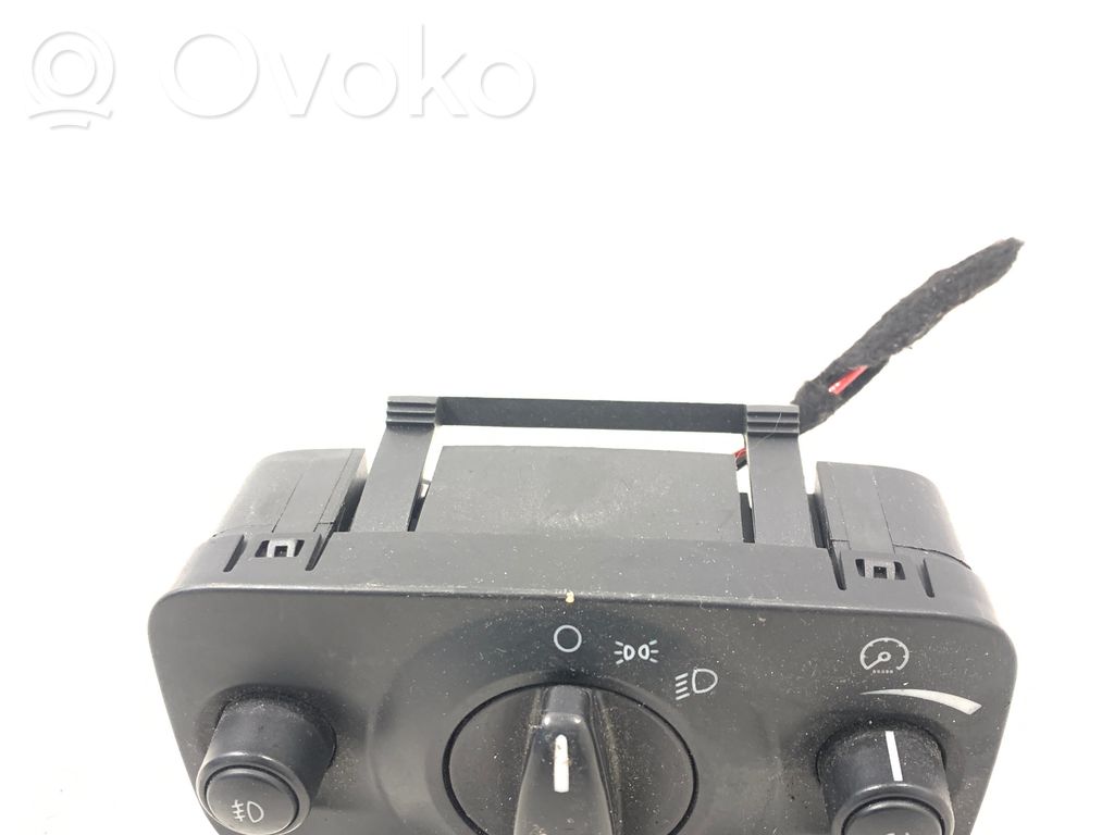 Light switch   04066423