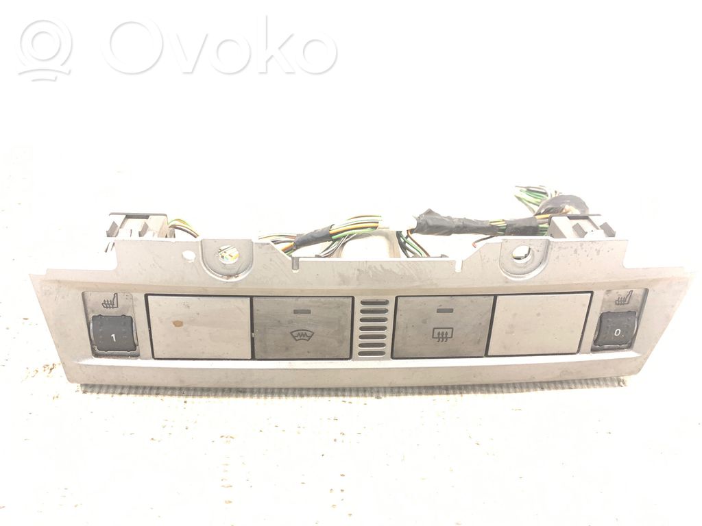 Ford Focus Windscreen/window heater switch 
