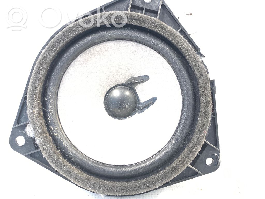 Toyota Corolla Verso AR10 Rear door speaker 