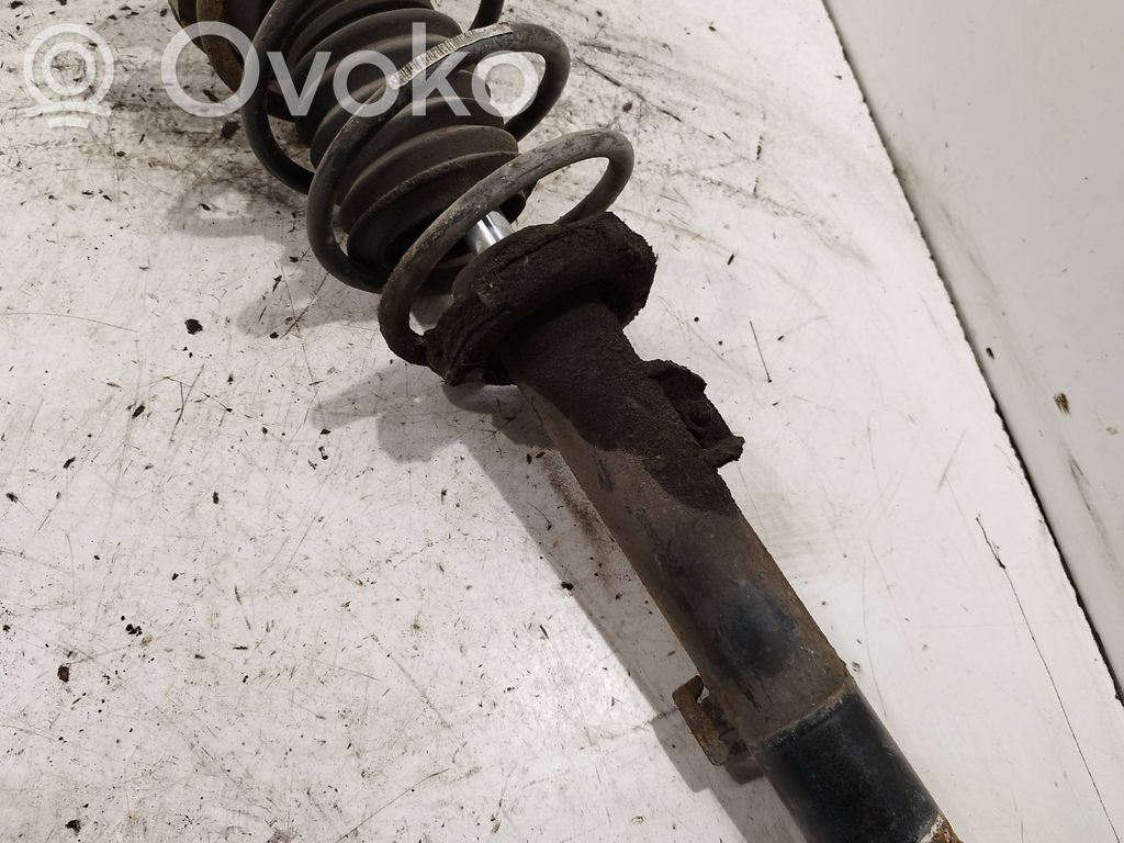 BMW 1 E81 E87 Priekinis amortizatorius su spyruokle 