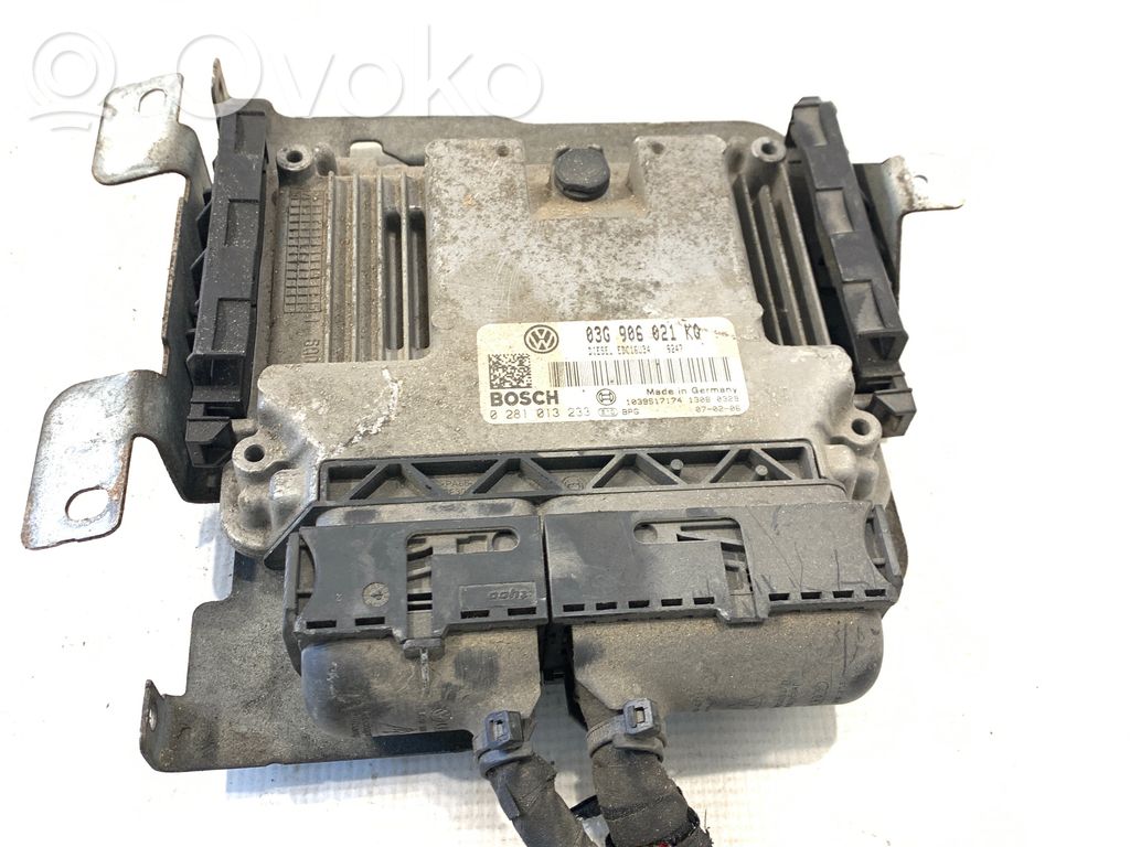 Volkswagen Golf V Engine control unit/module 