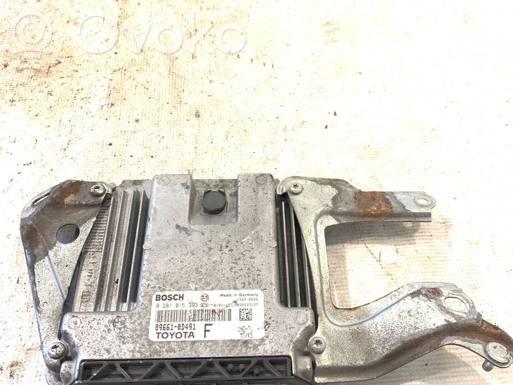 Toyota Yaris Engine control unit/module 