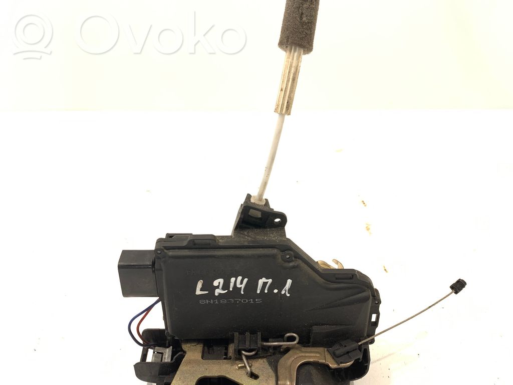 Audi TT Mk1 Zamek drzwi przednich 